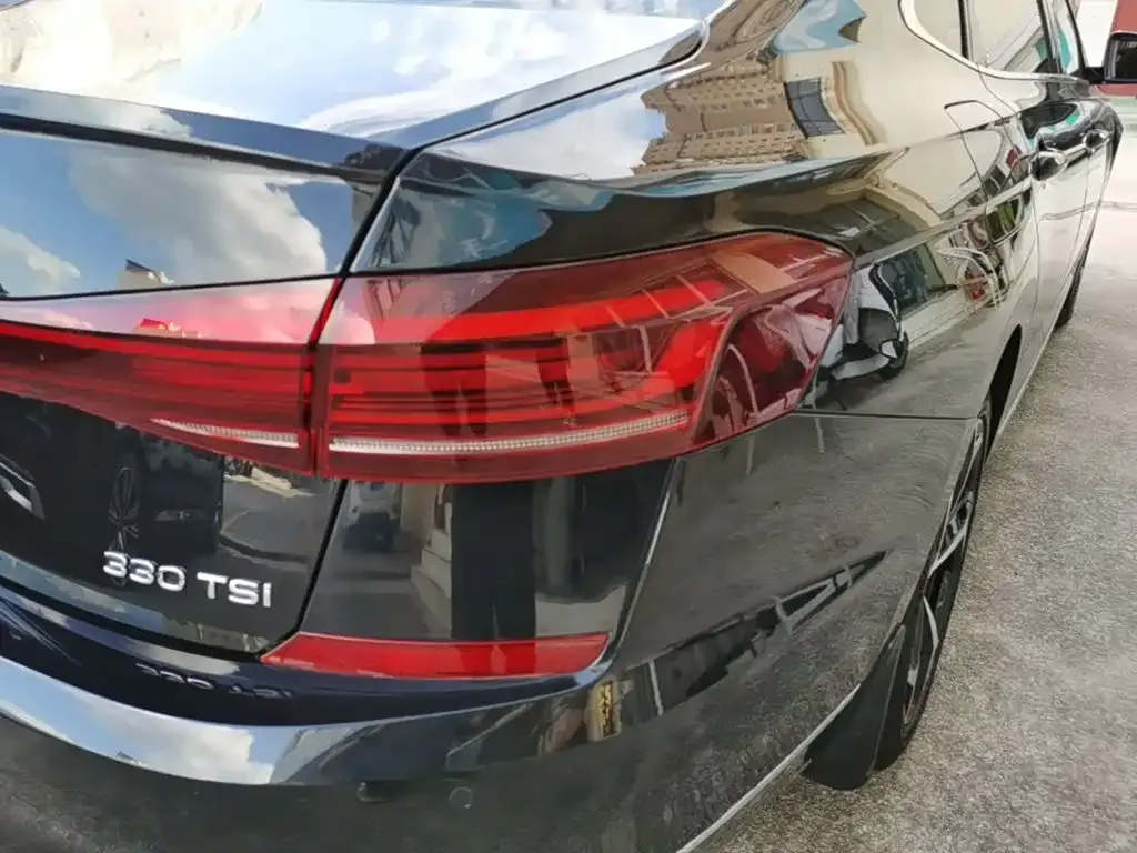 Volkswagen Passat — фото 10