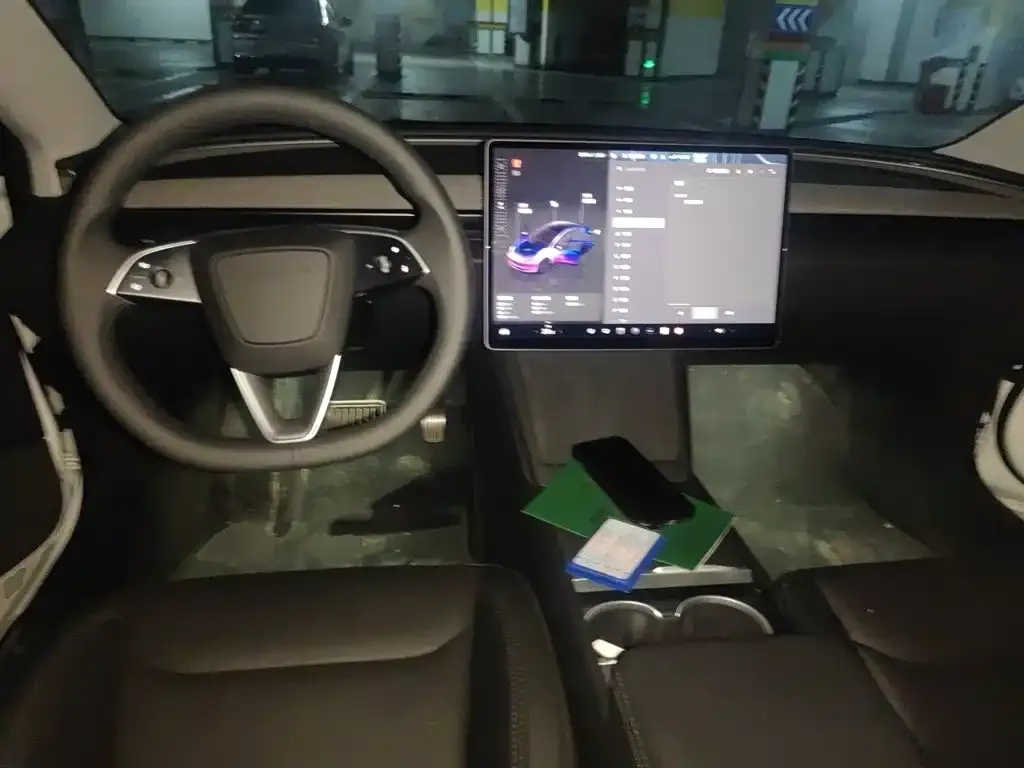 Tesla Model 3 — фото 10