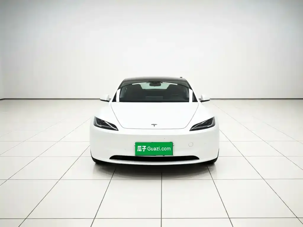 Tesla Model 3 — фото 3
