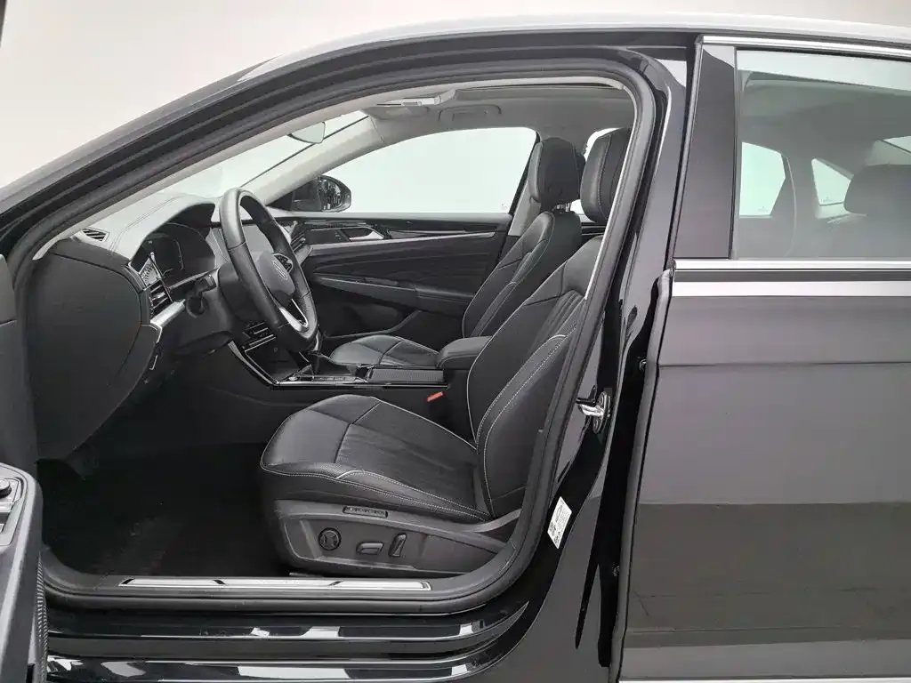 Volkswagen Passat — фото 9