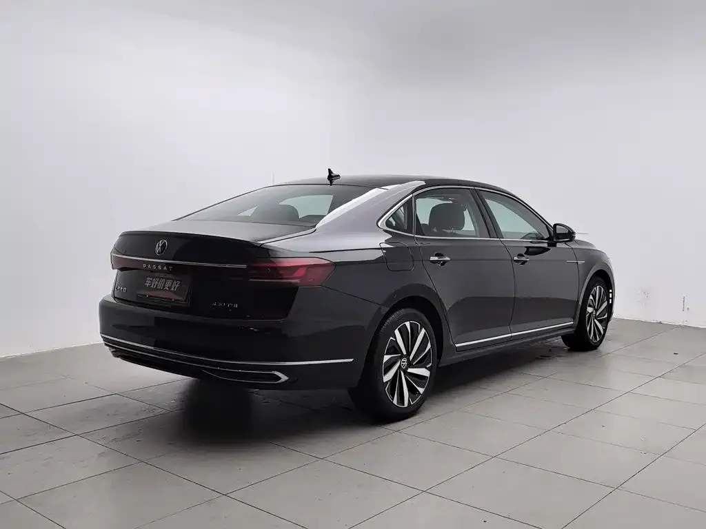 Volkswagen Passat — фото 4