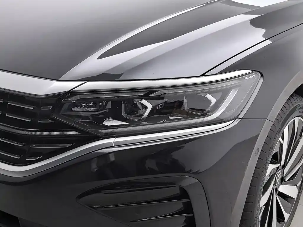 Volkswagen Passat — фото 8