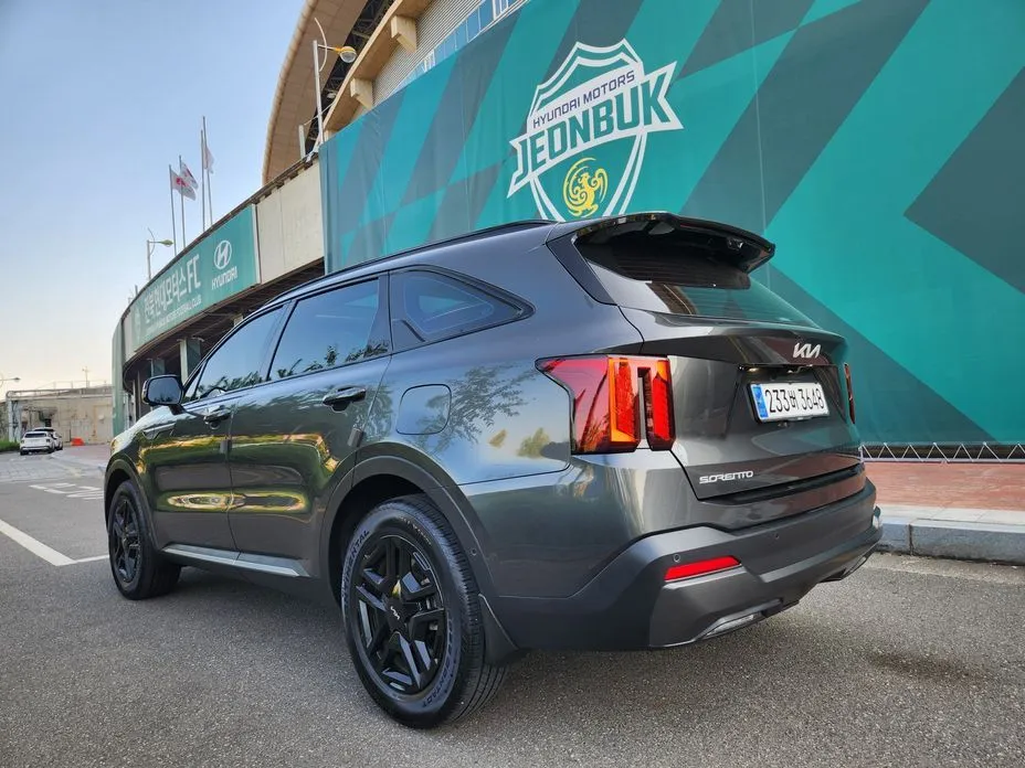 Kia Sorento — фото 6