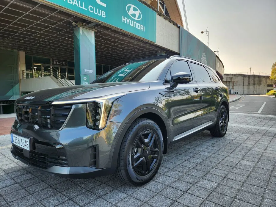Kia Sorento — фото 7