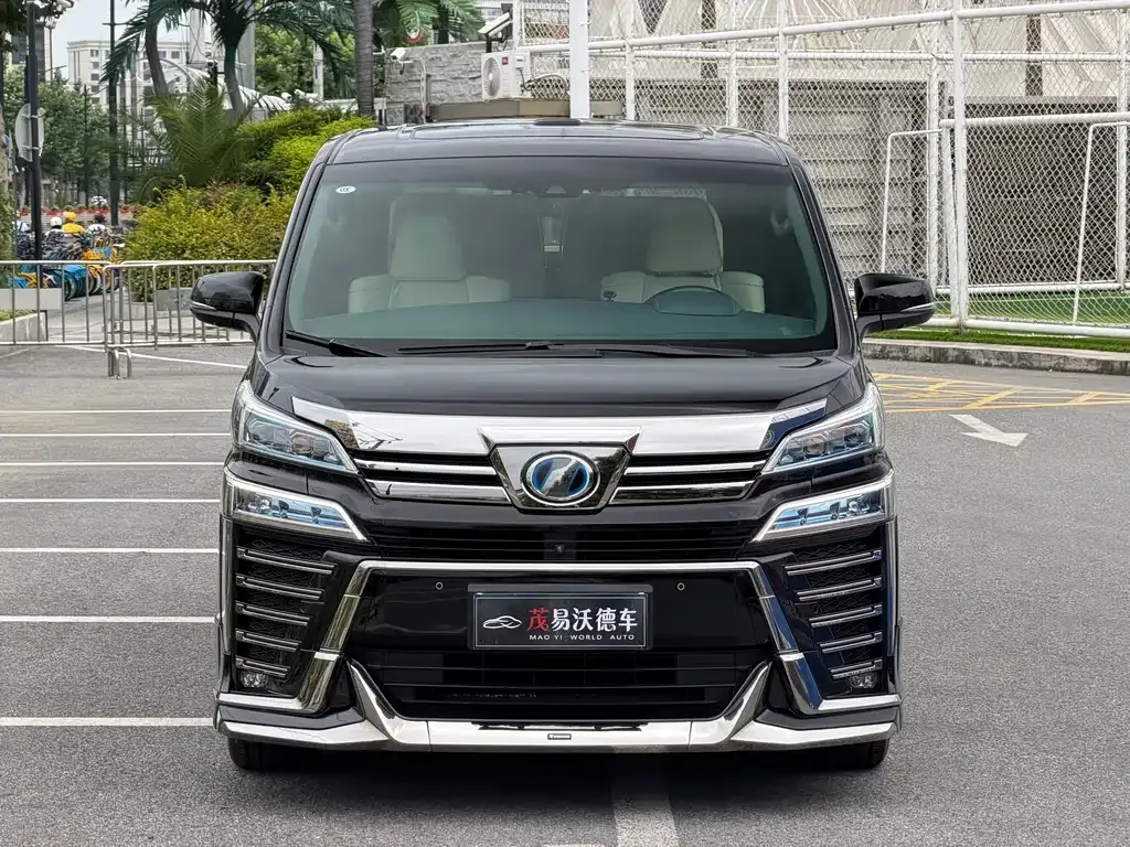 Toyota Vellfire — фото 5