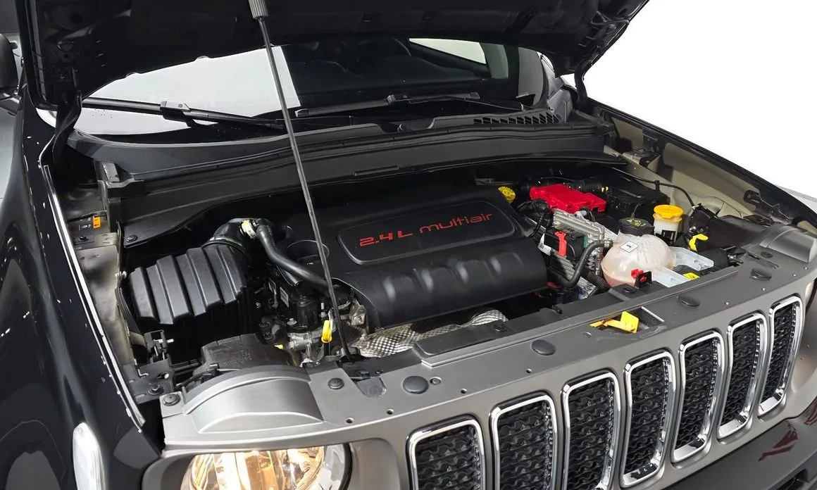 Jeep Renegade — фото 10