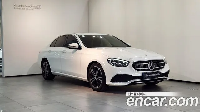 Mercedes-Benz E-Class — фото 1