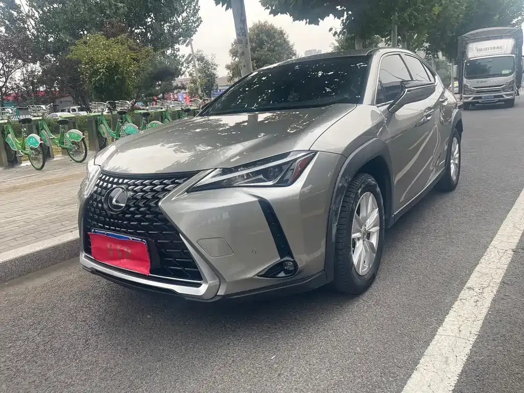 Lexus UX — фото 9