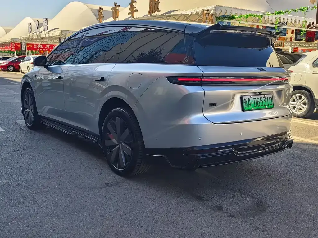 Li Auto Li i8 — фото 9