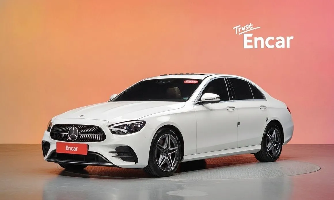Mercedes-Benz E-Class — фото 1