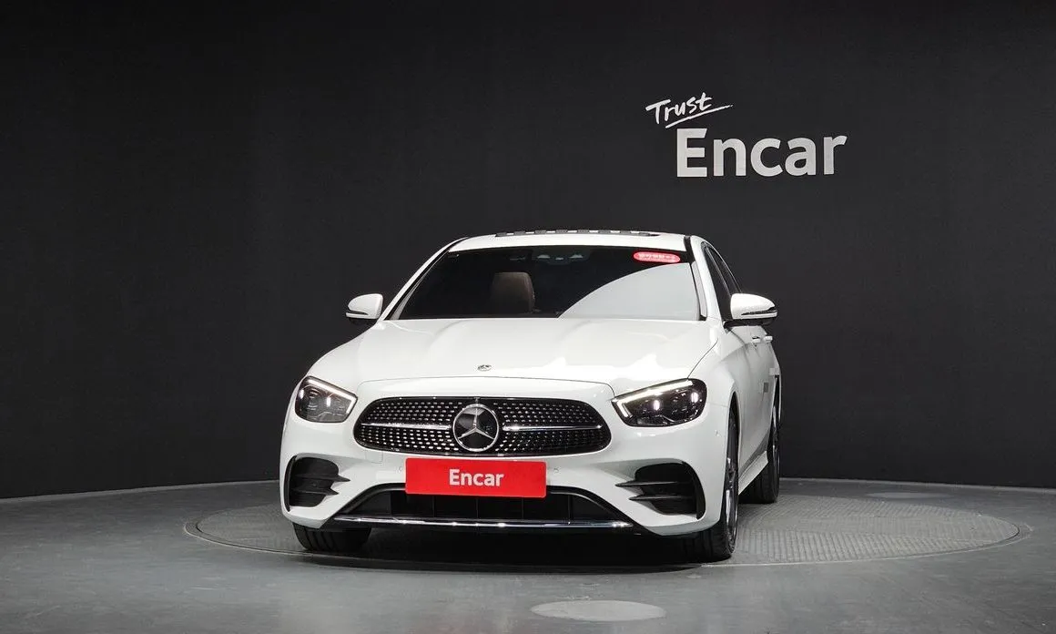 Mercedes-Benz E-Class — фото 2