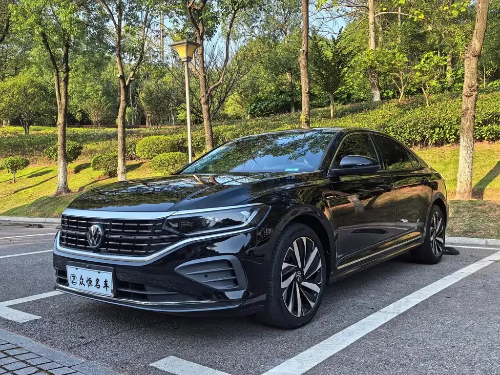 Volkswagen Passat — фото 1