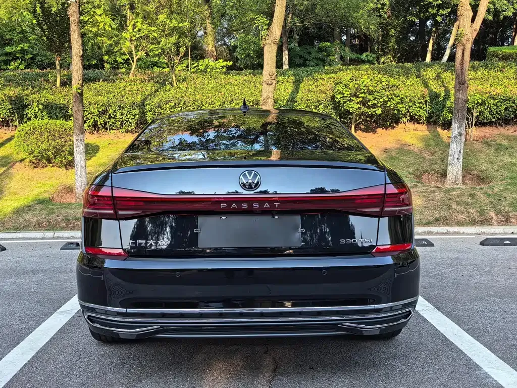 Volkswagen Passat — фото 6