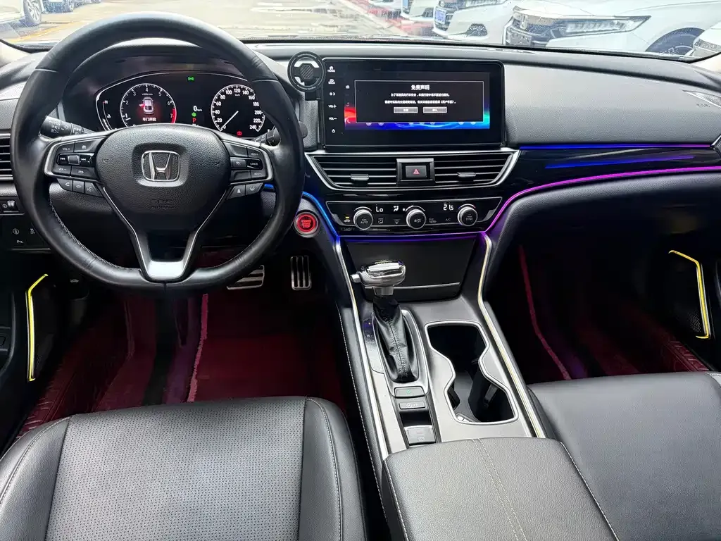 Honda Accord — фото 10