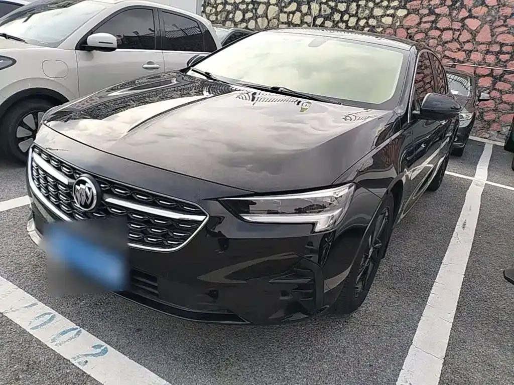 Buick Regal — фото 1