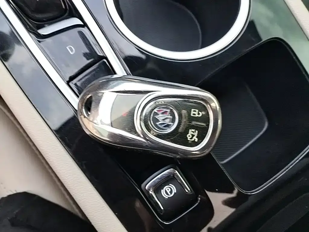 Buick Regal — фото 4