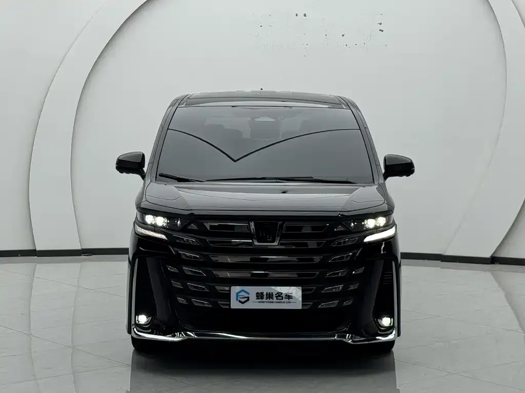 Toyota Vellfire — фото 6