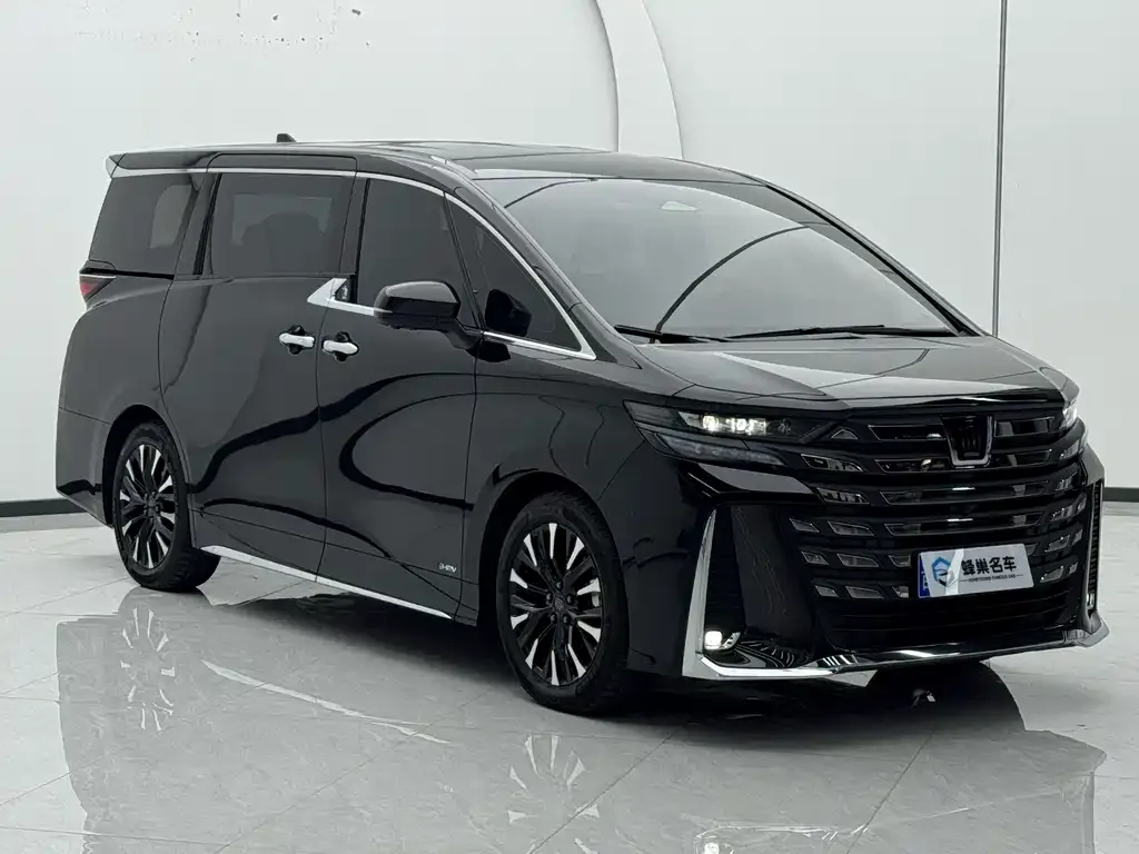 Toyota Vellfire — фото 7