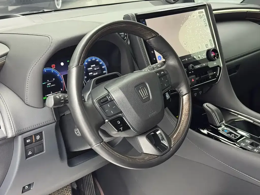 Toyota Vellfire — фото 5