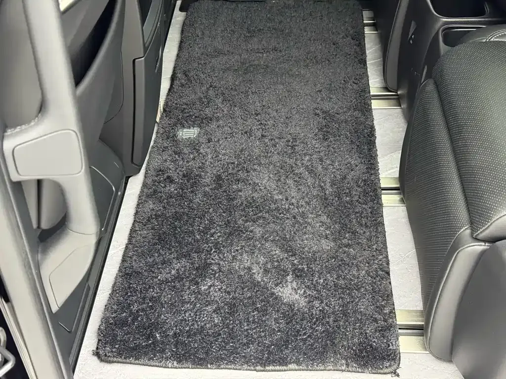 Toyota Vellfire — фото 10