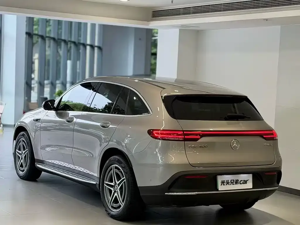 Mercedes-Benz EQC — фото 5