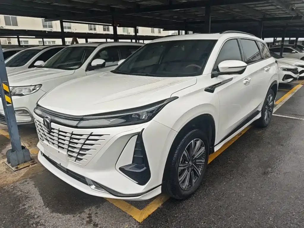 Changan CS75 PLUS — фото 1