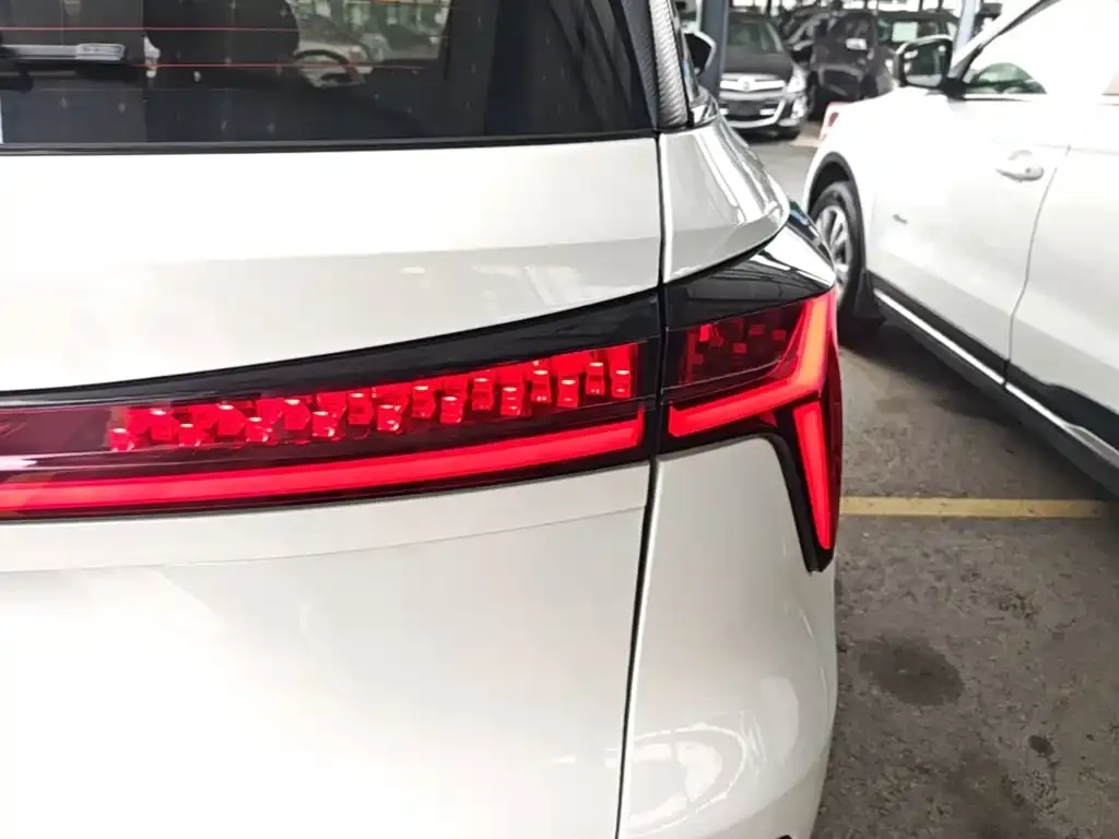 Changan CS75 PLUS — фото 2