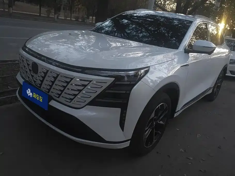 Changan CS75 PLUS — фото 1