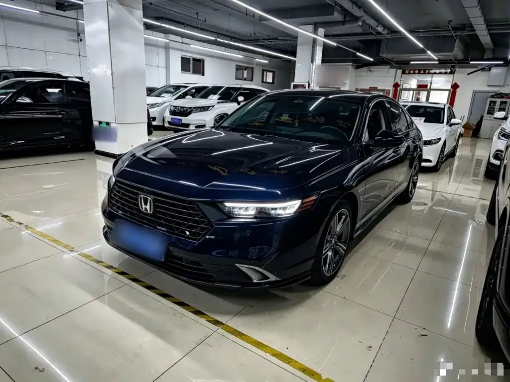 Honda Accord — фото 1