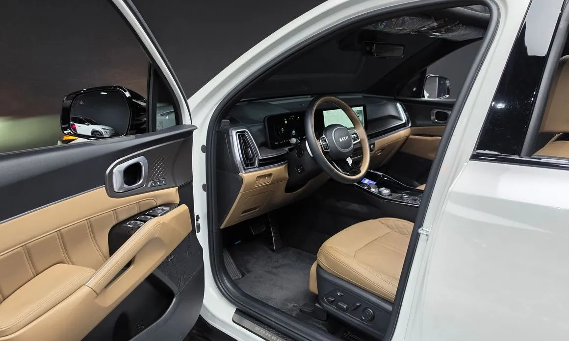 Kia Sorento — фото 9