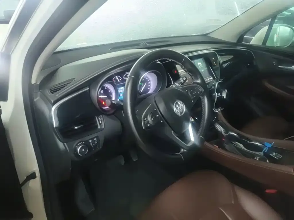 Buick Envision Plus — фото 9