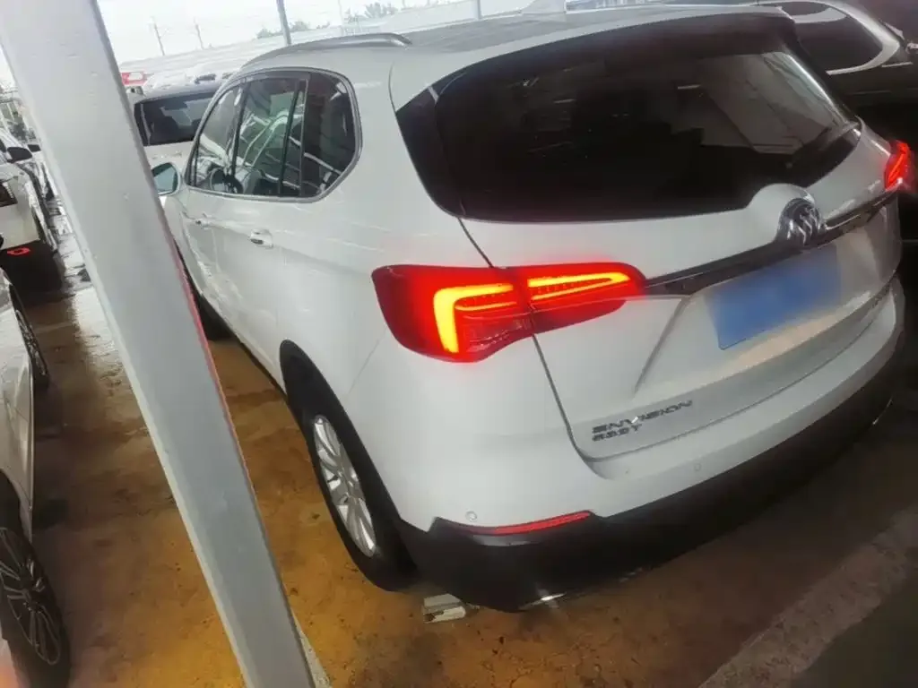 Buick Envision Plus — фото 5