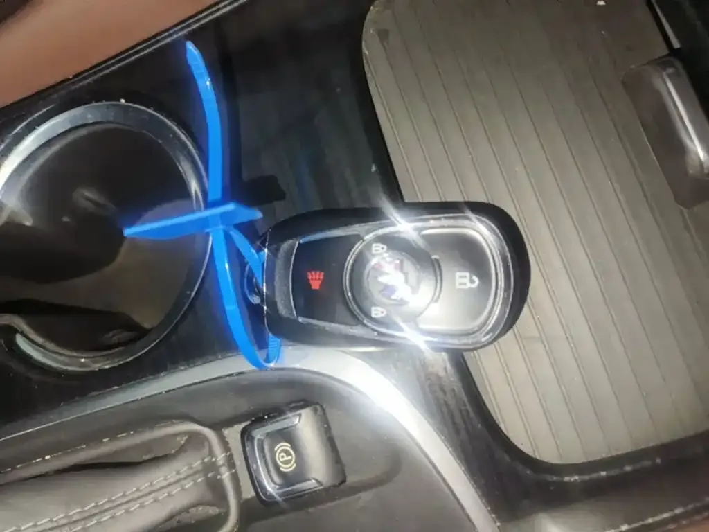 Buick Envision Plus — фото 7