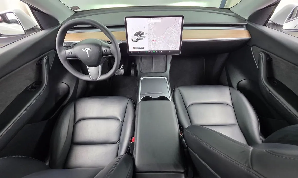 Tesla Model Y — фото 3