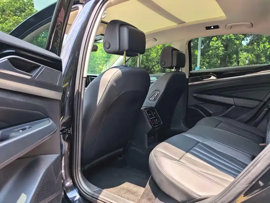 Volkswagen Passat — фото 5