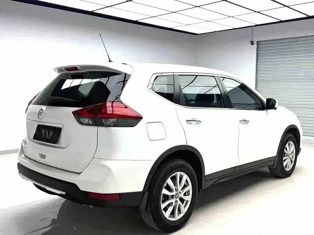 Nissan X-Trail — фото 10