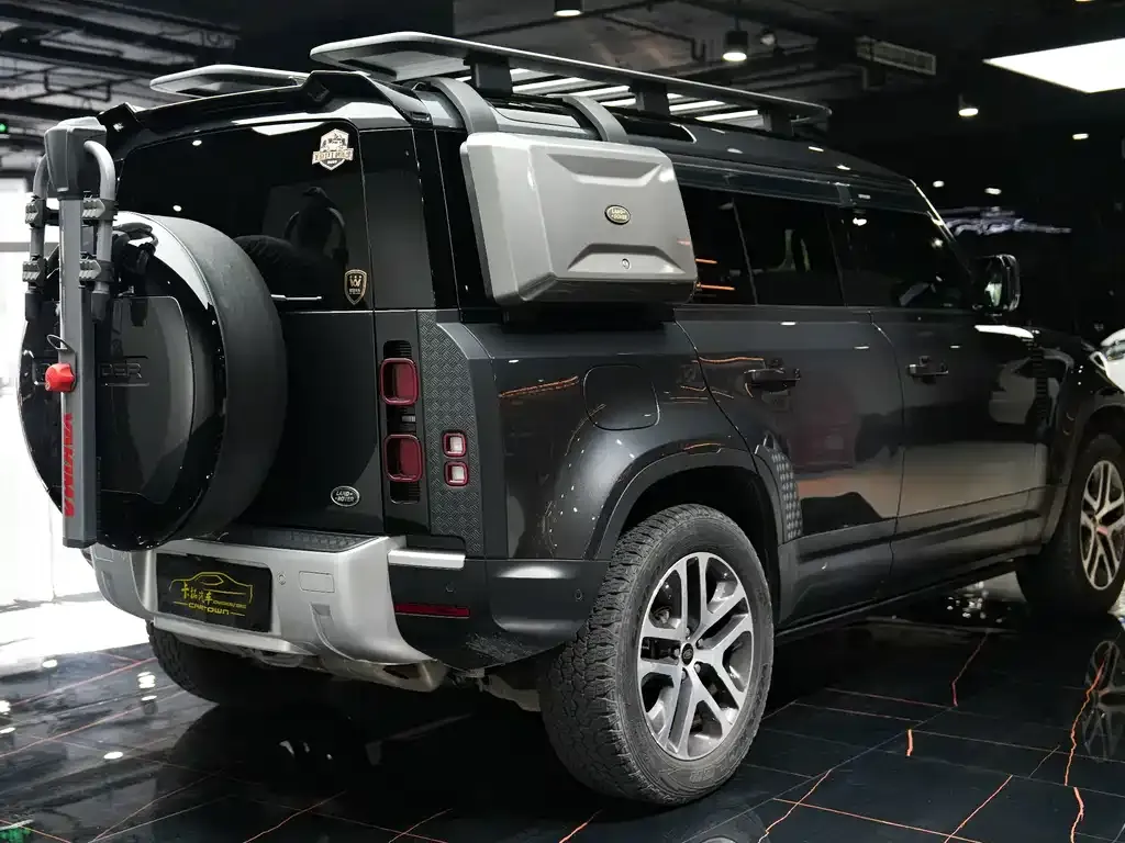 Land Rover Defender — фото 7
