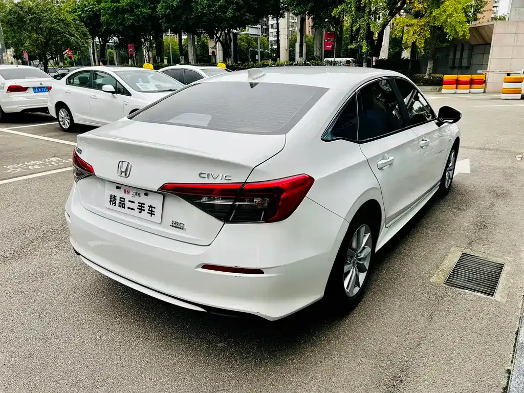 Honda Civic — фото 7