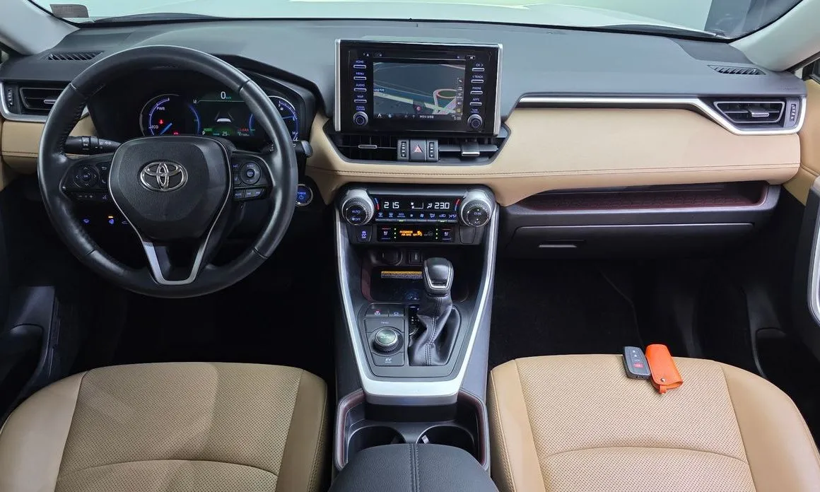 Toyota RAV4 — фото 10