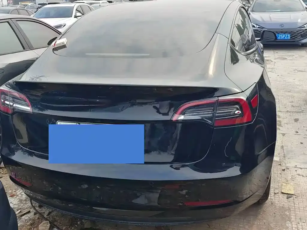 Tesla Model 3 — фото 6