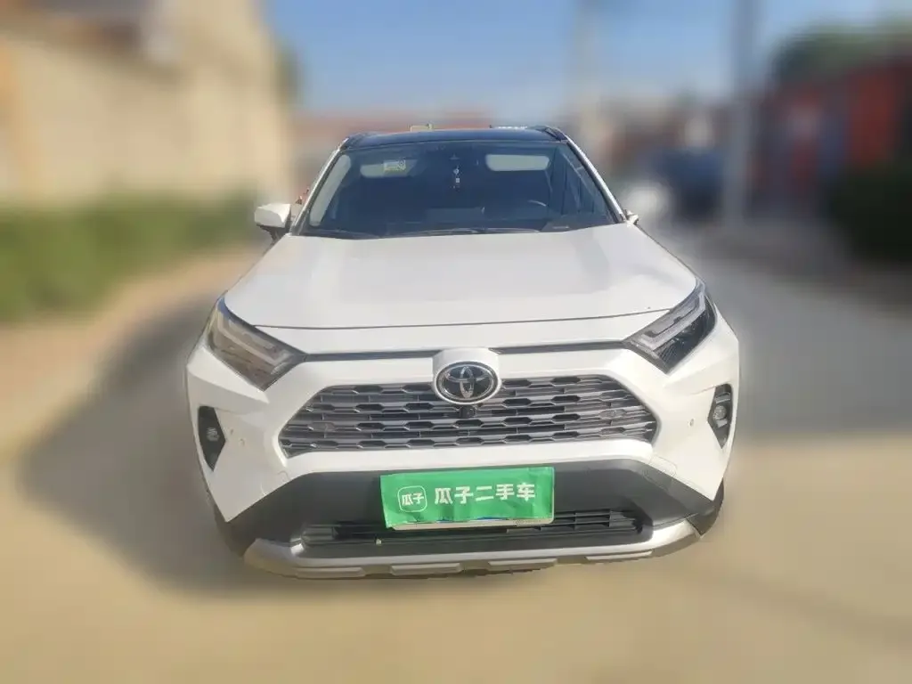 Toyota RAV4 — фото 4
