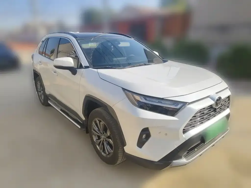 Toyota RAV4 — фото 5