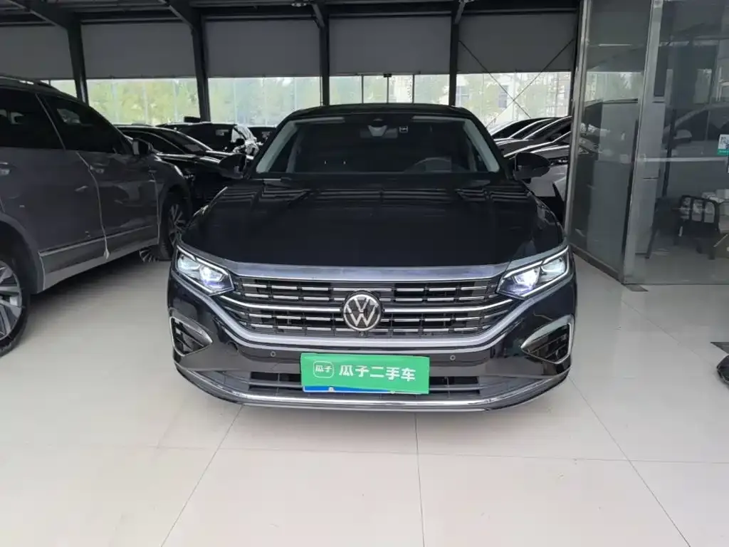 Volkswagen Passat — фото 6