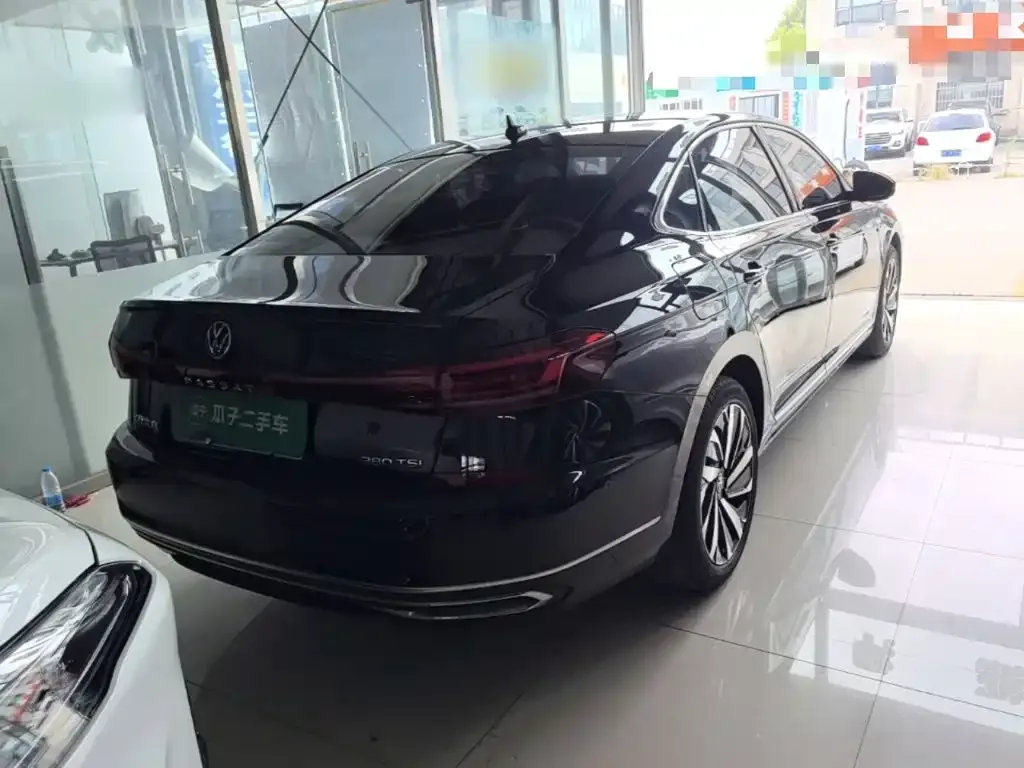 Volkswagen Passat — фото 5