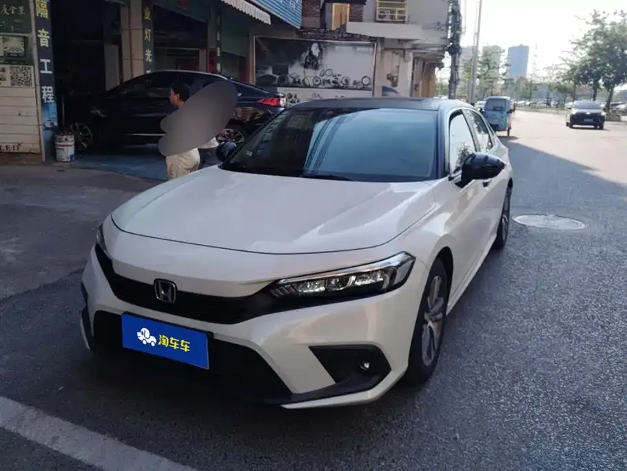 Honda Civic — фото 1