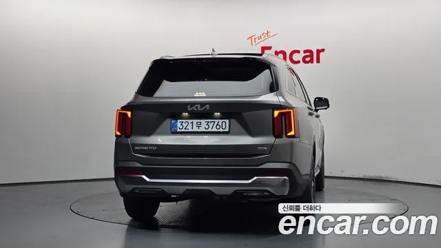 Kia Sorento — фото 8