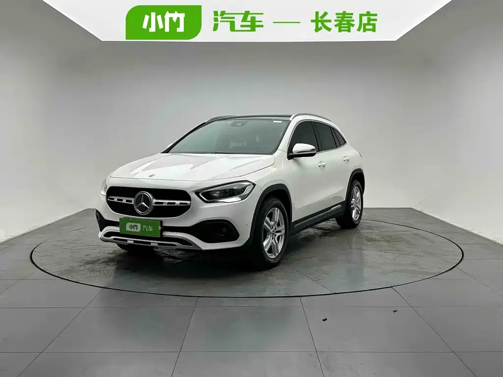Mercedes-Benz GLA — фото 1