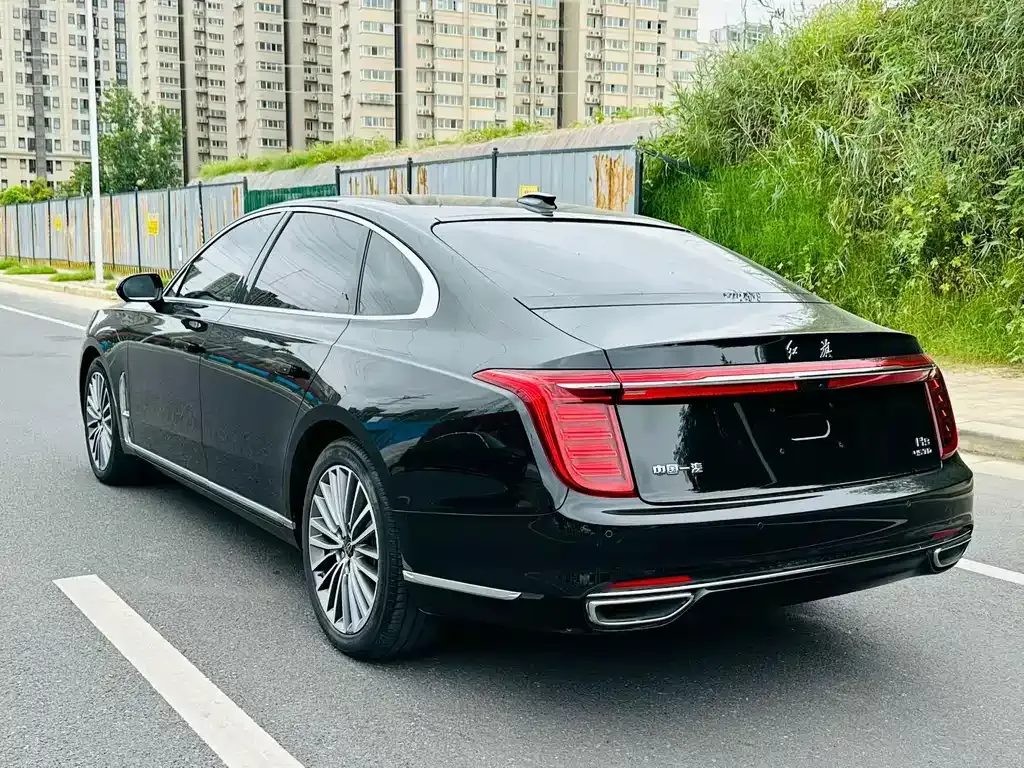 Hongqi H9 — фото 8