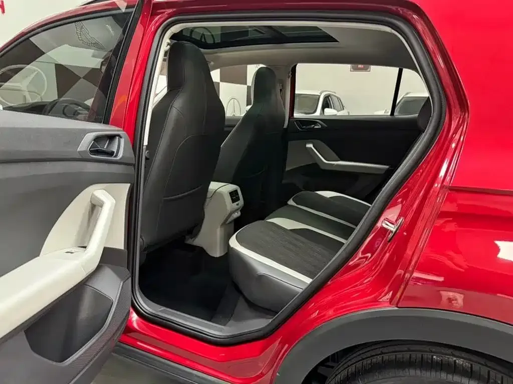 Volkswagen T-Cross — фото 7