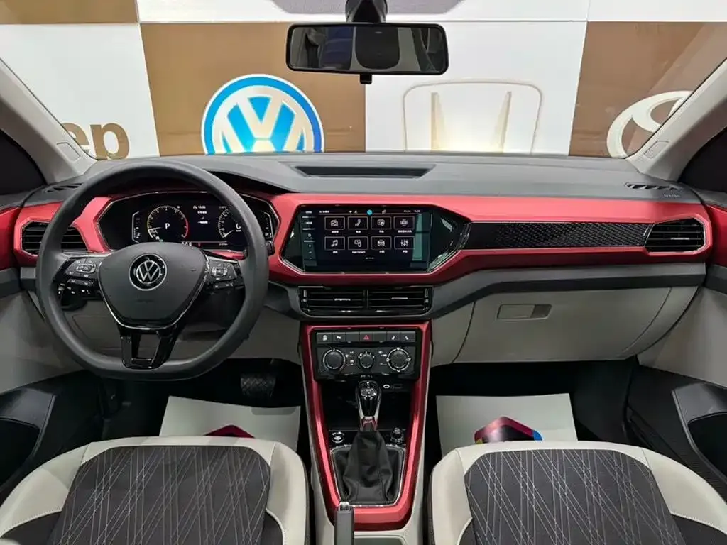 Volkswagen T-Cross — фото 6